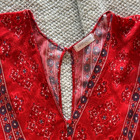 Red romper - Picture 4 of 5